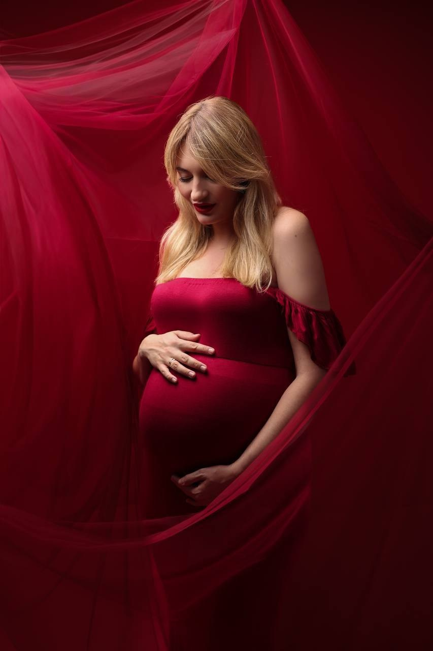 Фотосессия в красном стиле. Фотограф ANNA GEREIHAN