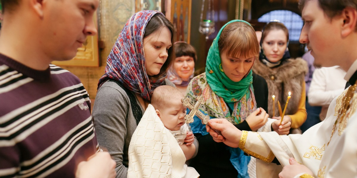 Крещение Казанская церковь Воскресенского Новодевичьего монастыря. Фотограф на крещение в Санкт Петербурге