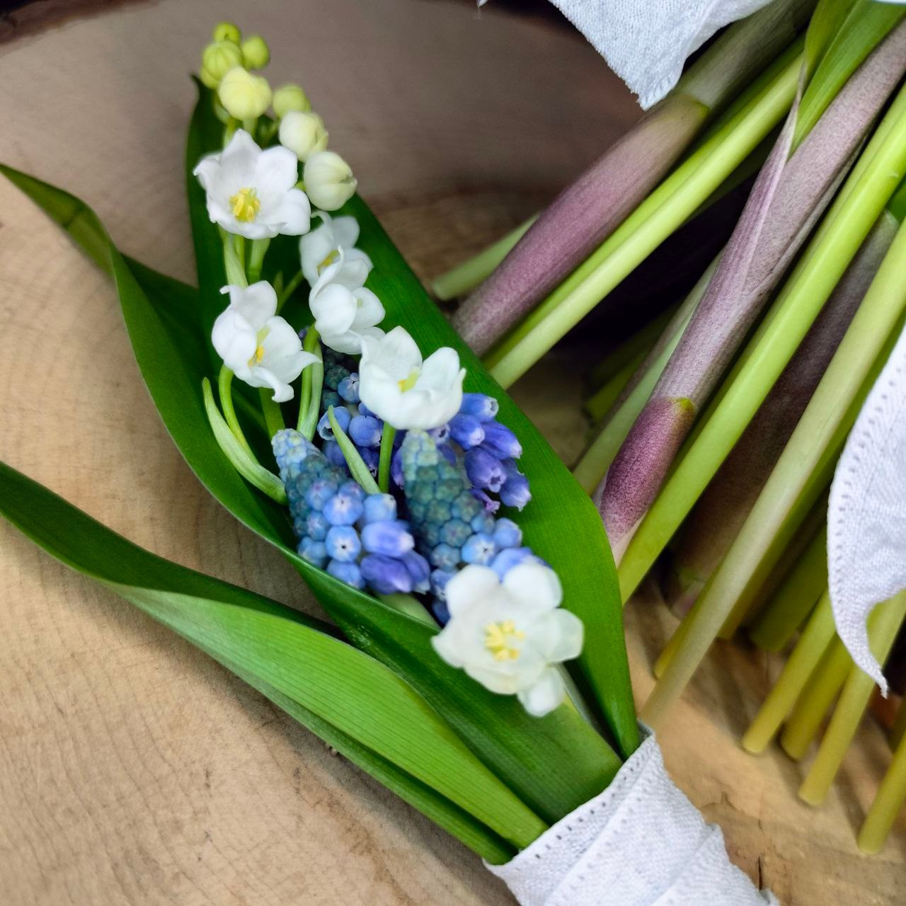 Свадебные букеты и аксессуары. Мария Сурмина-Ким. Флорист