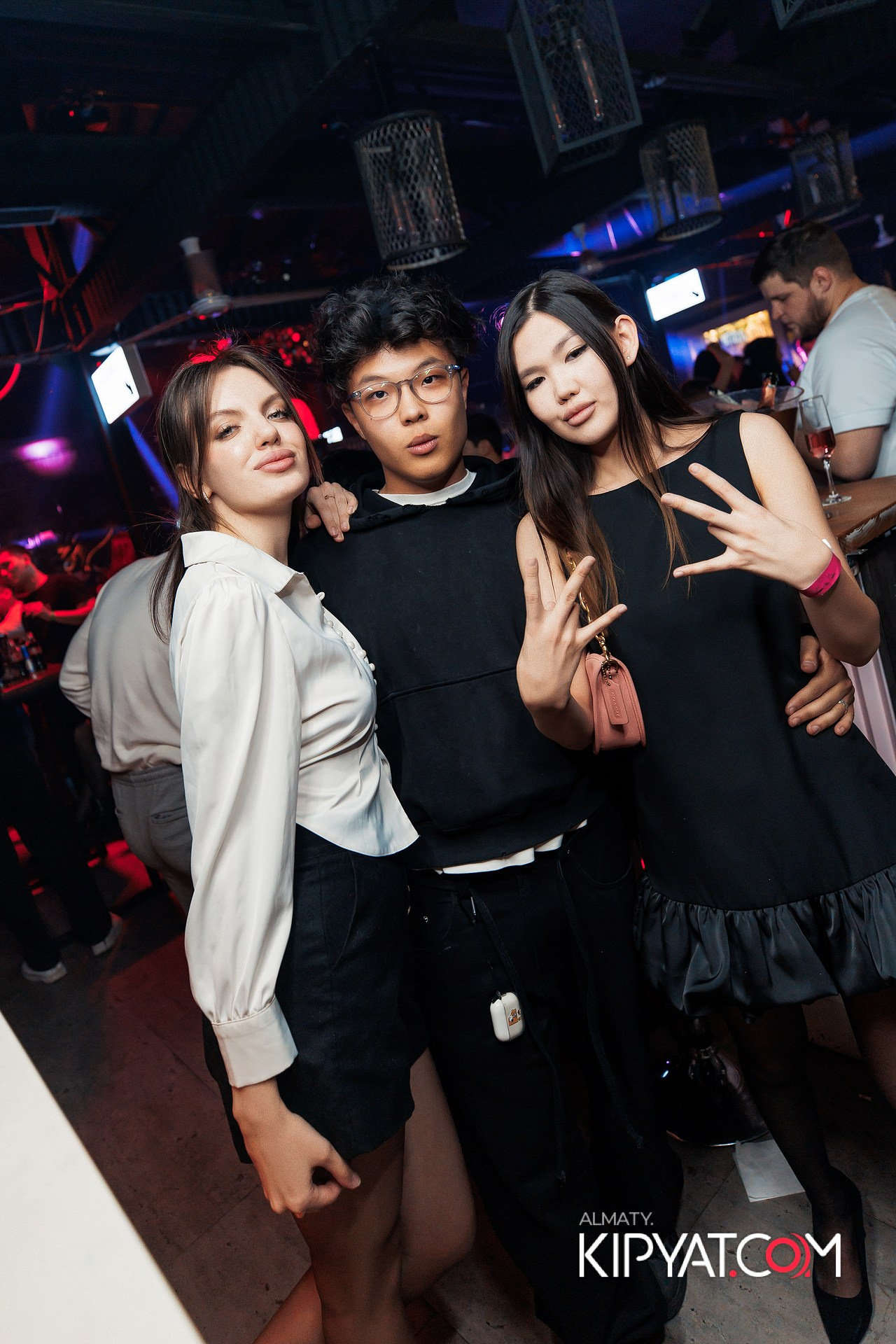 BANGLAROAD BAR SPECIAL GUEST: ASIK. КИПЯТКОМ АЛМАТЫ!