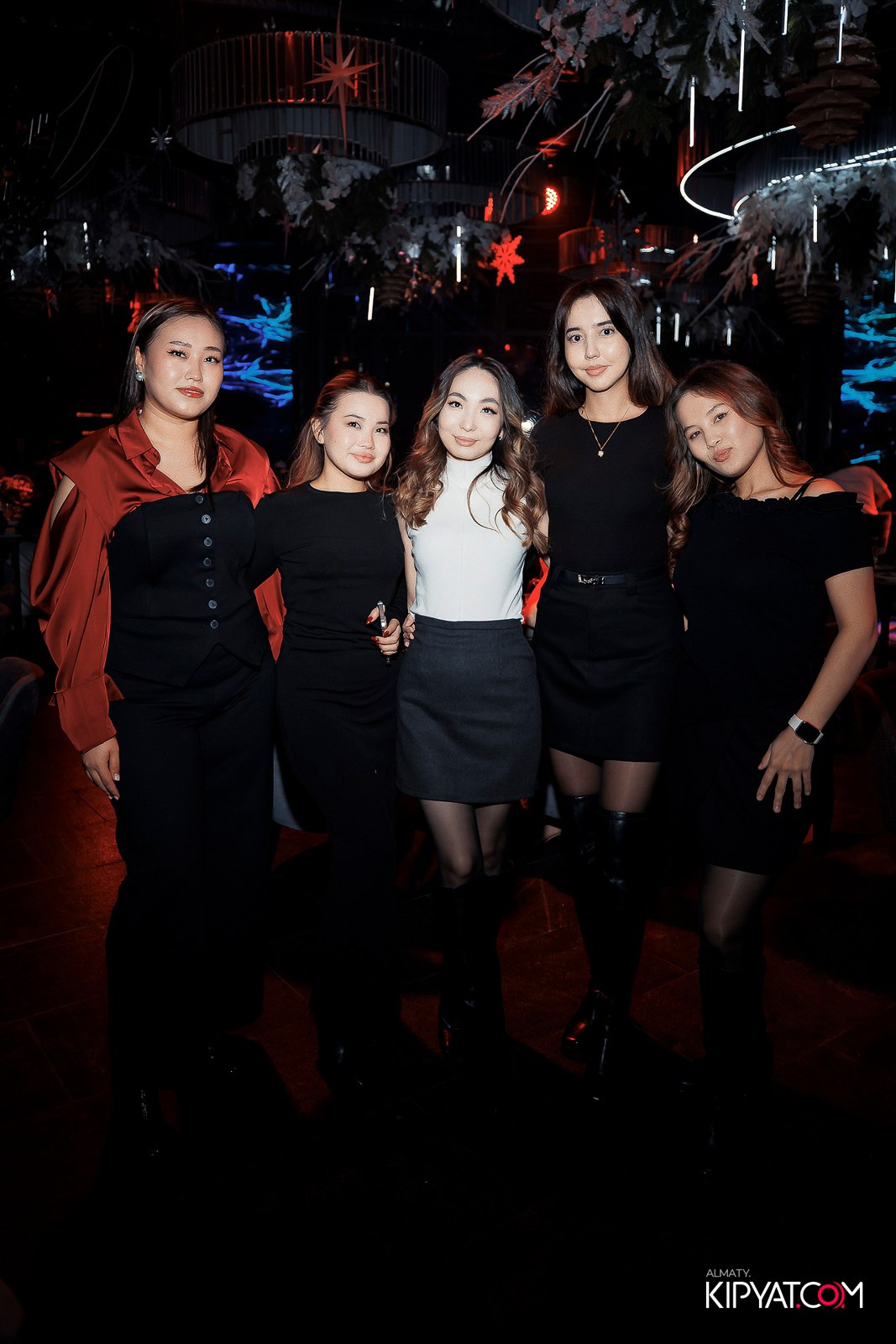 FRIENDS BAR & TERRACE. КИПЯТКОМ АЛМАТЫ! Фотосъемка мероприятий в Алматы