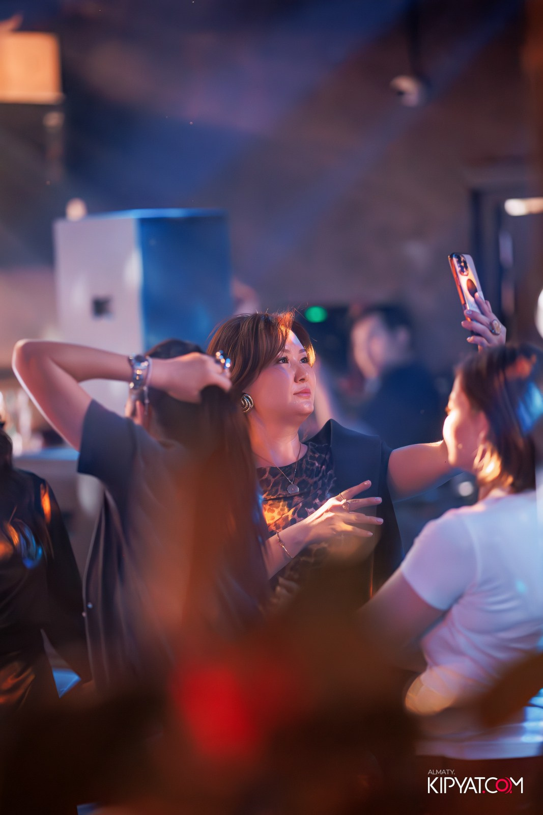 MOOD KARAOKE & TERRACE. КИПЯТКОМ АЛМАТЫ!