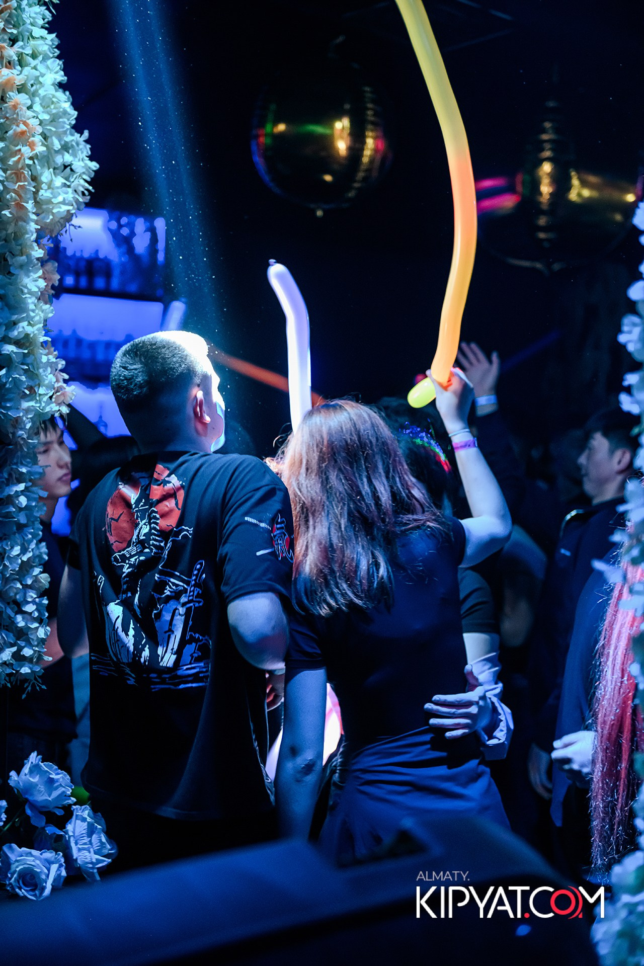 Uyat Emes Ваr. КИПЯТКОМ АЛМАТЫ!