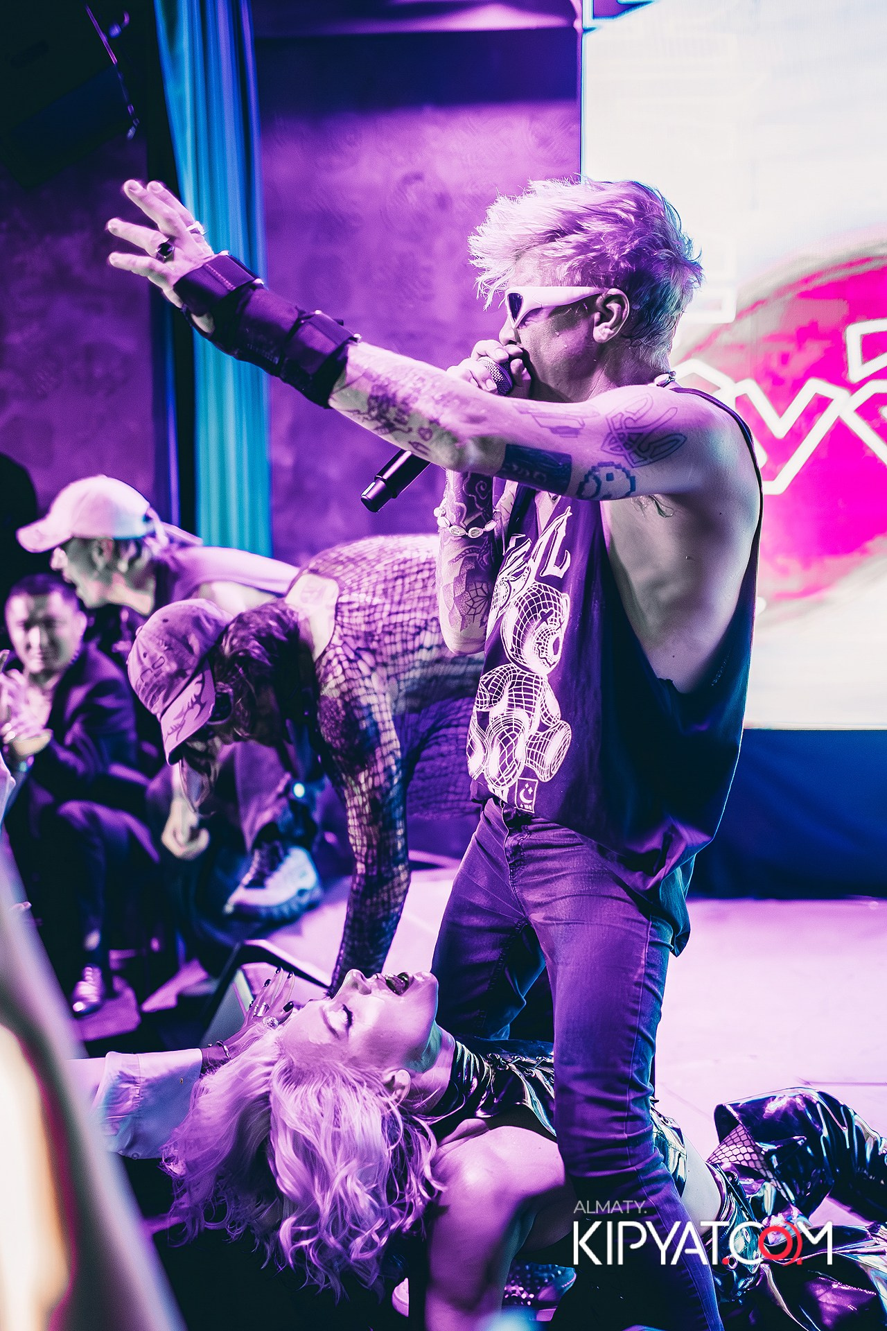 QUEST PISTOLS В РЕСТОРАНЕ NINO. КИПЯТКОМ АЛМАТЫ!