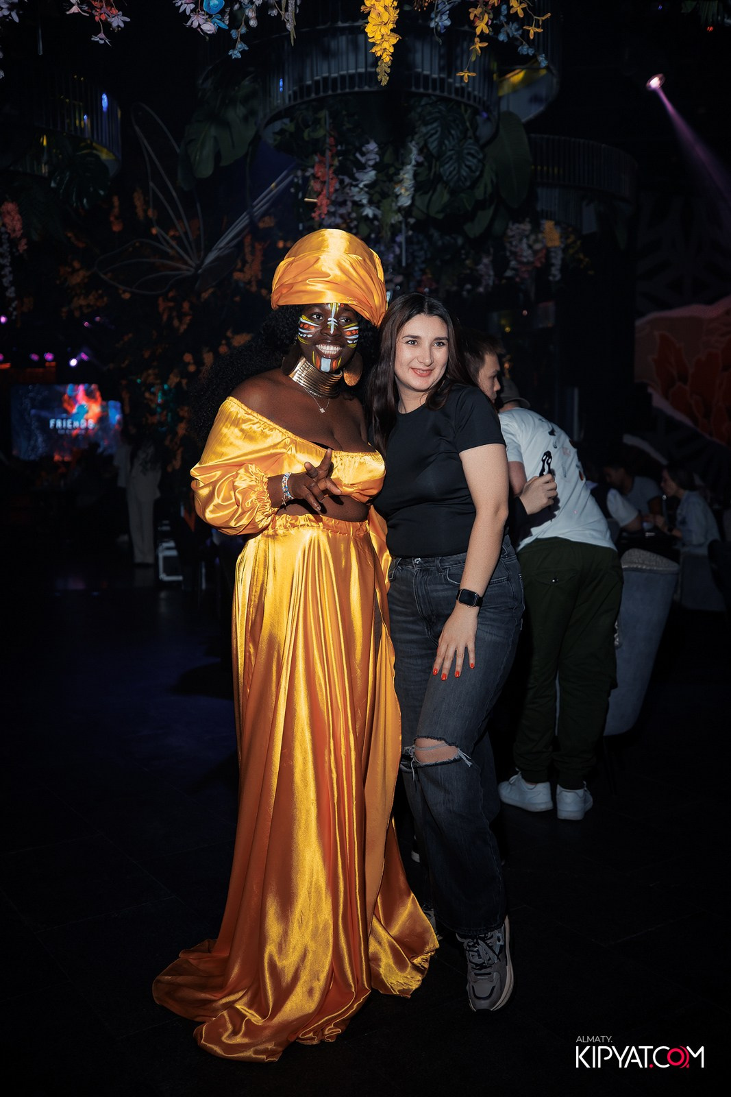 FRIENDS BAR & TERRACE. КИПЯТКОМ АЛМАТЫ!