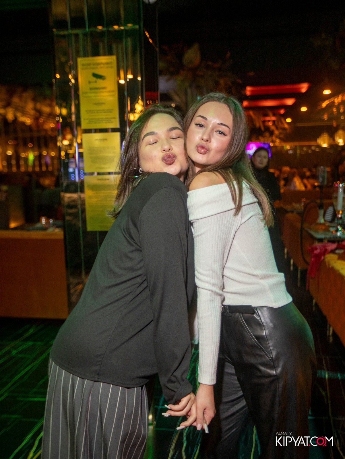БАР ПАНАЕХАЛИ НА ДОСТЫК. КИПЯТКОМ АЛМАТЫ! Фотосъемка мероприятий в Алматы