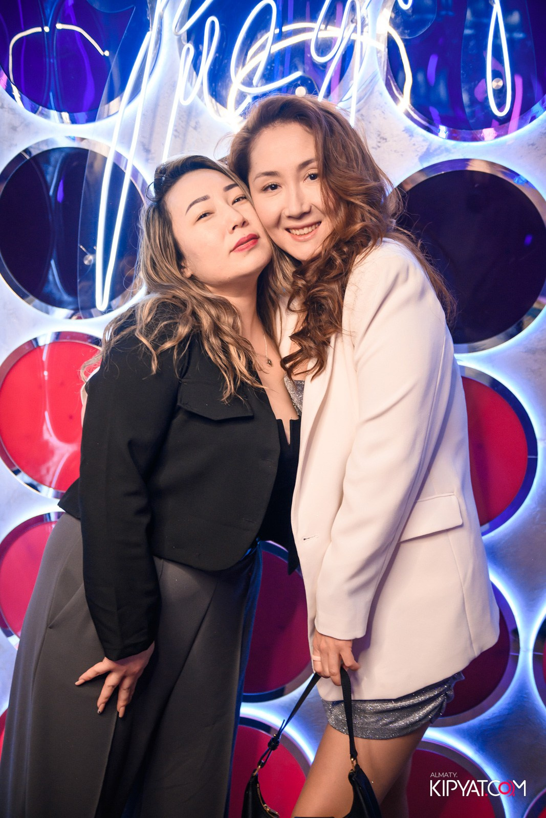 УХО И МЕДВЕДЬ НА ГАГАРИНА. КИПЯТКОМ АЛМАТЫ!