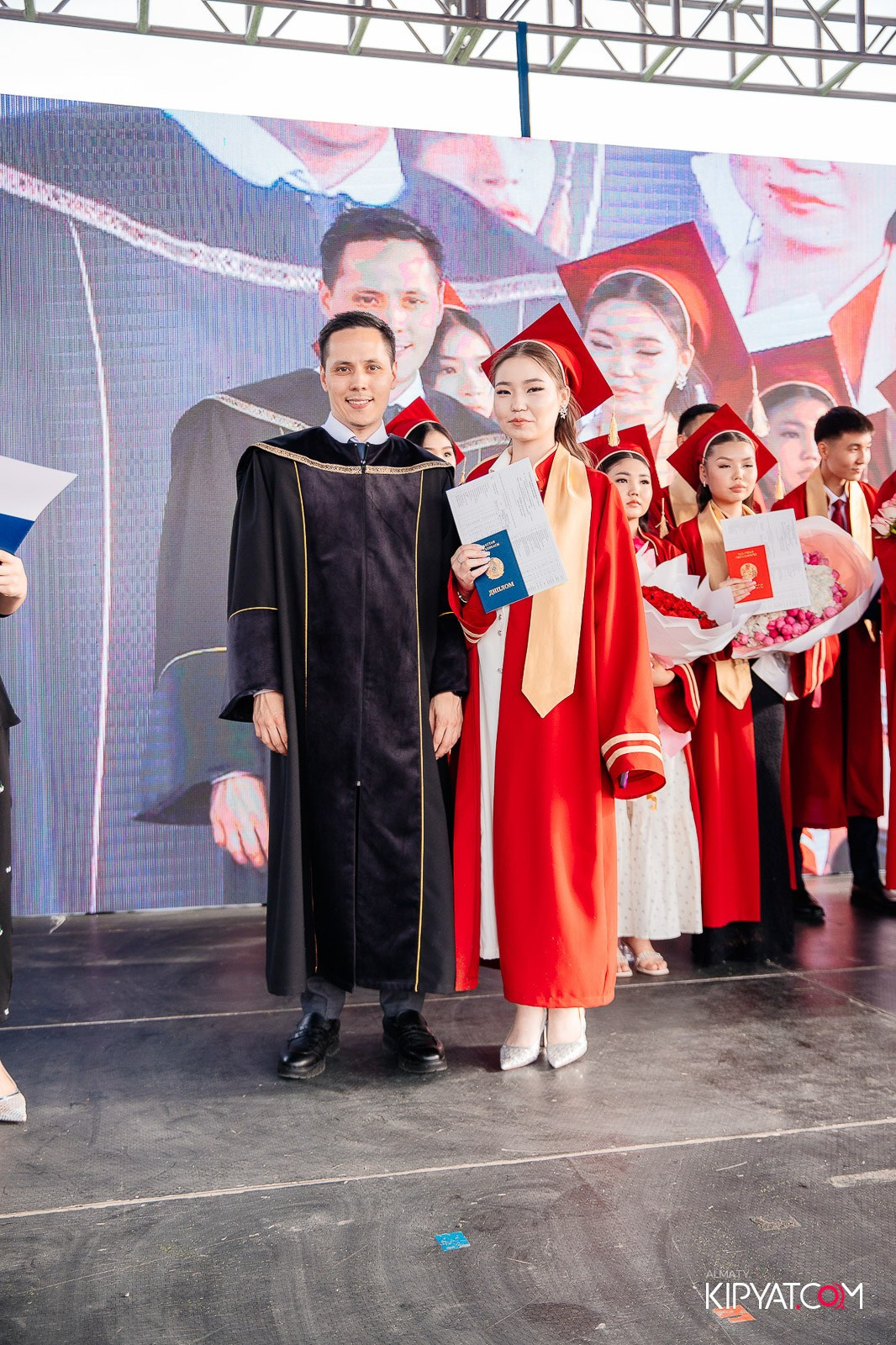 ВРУЧЕНИЕ ДИПЛОМОВ — НАРХОЗ КОЛЛЕДЖ. Part 3. КИПЯТКОМ АЛМАТЫ!