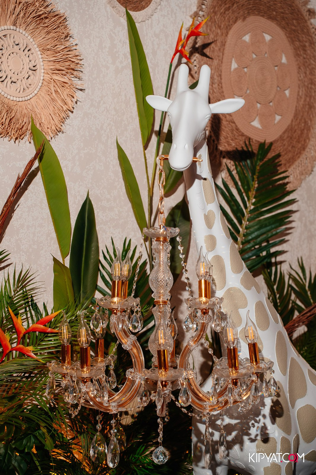 BAY RESTAURANT & BAR. КИПЯТКОМ АЛМАТЫ!