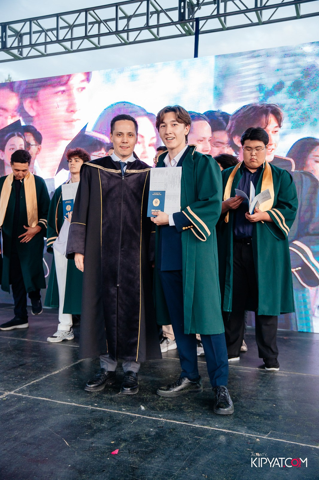 ВРУЧЕНИЕ ДИПЛОМОВ — НАРХОЗ КОЛЛЕДЖ. Part 4. КИПЯТКОМ АЛМАТЫ!