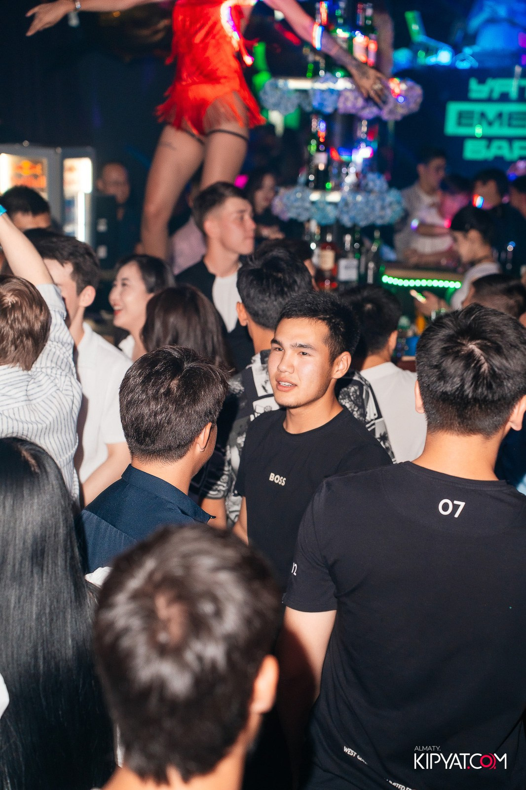 UYAT EMES BAR. КИПЯТКОМ АЛМАТЫ!