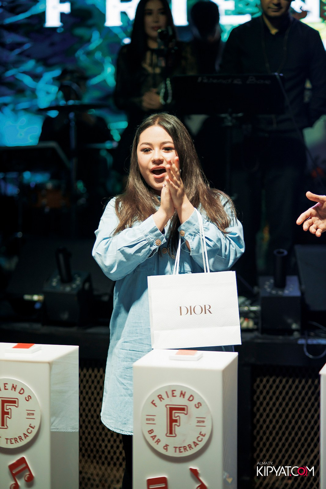 FRIENDS BAR & TERRACE. КИПЯТКОМ АЛМАТЫ!