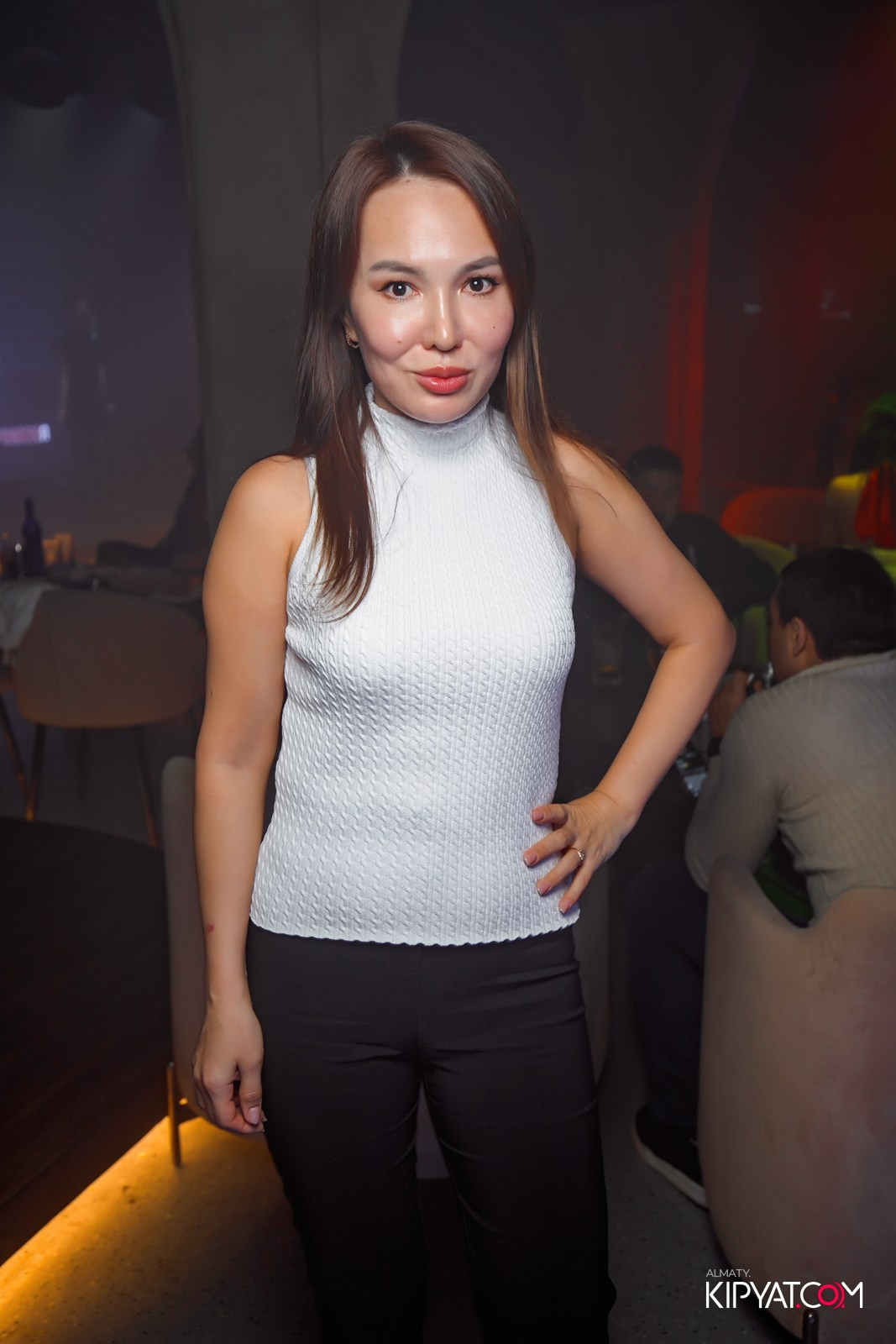 LAUREATE KARAOKE HALL. КИПЯТКОМ АЛМАТЫ!