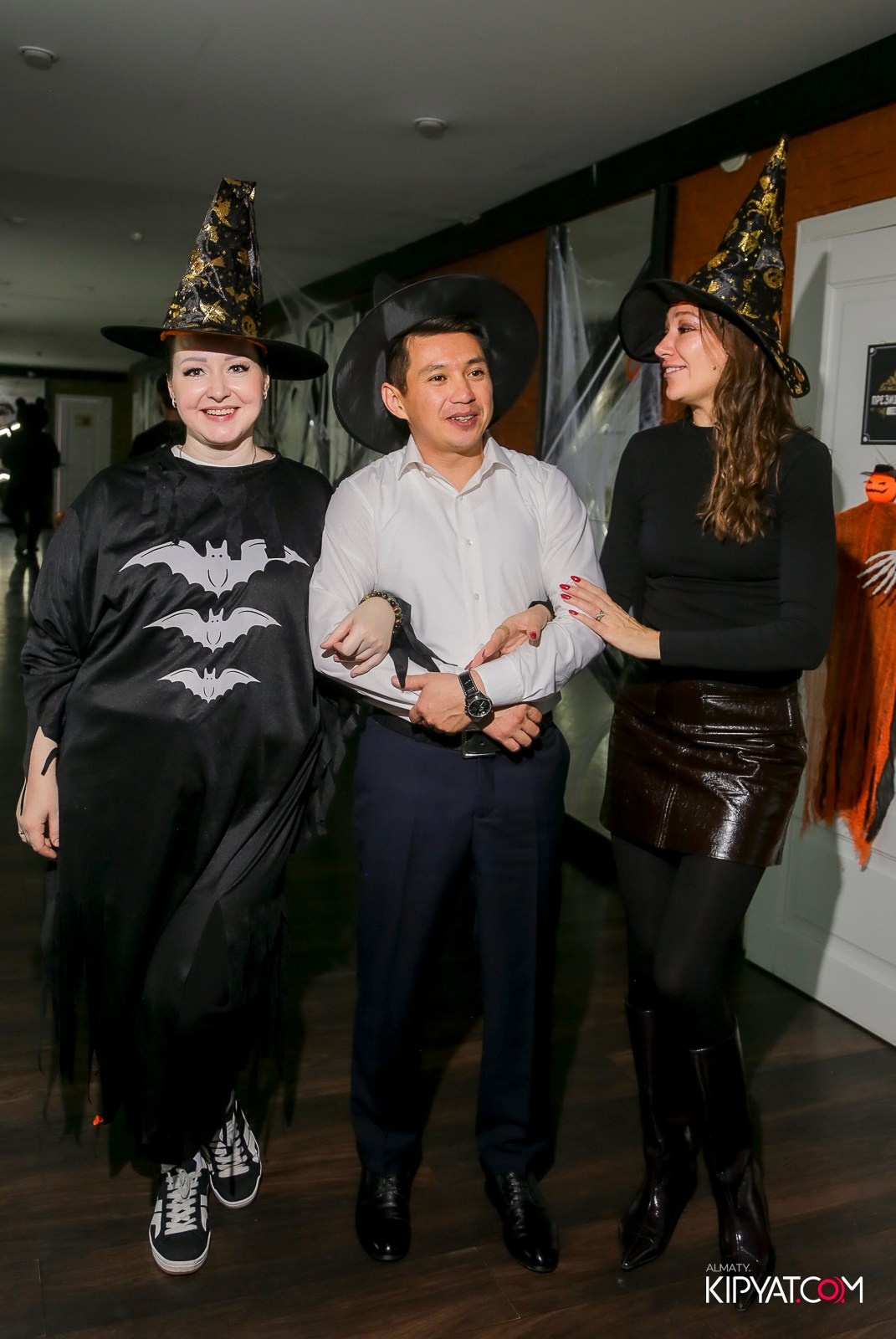 УХО И МЕДВЕДЬ НА САИНА. КИПЯТКОМ АЛМАТЫ!