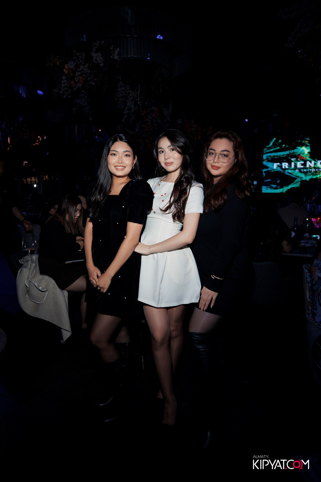 FRIENDS BAR & TERRACE. КИПЯТКОМ АЛМАТЫ!