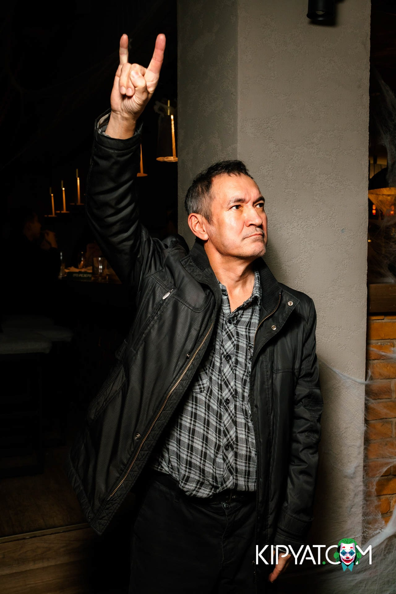 ПИНТА НА АУЭЗОВА. КИПЯТКОМ АЛМАТЫ!