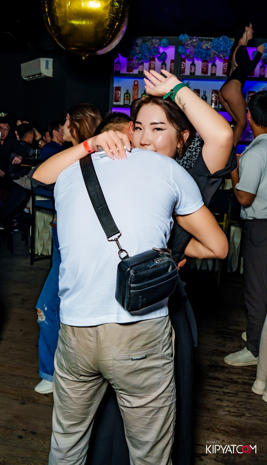 UYAT EMES BAR. КИПЯТКОМ АЛМАТЫ!