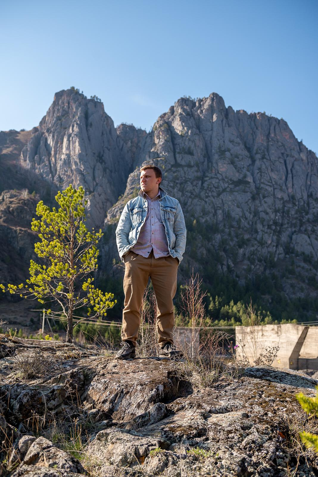 парень, девушка, алтай, гитара, фотосессия на алтае, фотосессия, уличная фотосессия, фотосессия в цветении, съёмка на природе, история любви, цветы, маральник, багульник, весна, фотограф новосибирск, фотосессия в новосибирске, love story, предсвадебная фотосессия, фотосессия для двоих, фотограф в новосибирске, фотосессия в горах, фотосессия у реки, весенняя фотосессия, путешествие на алтай