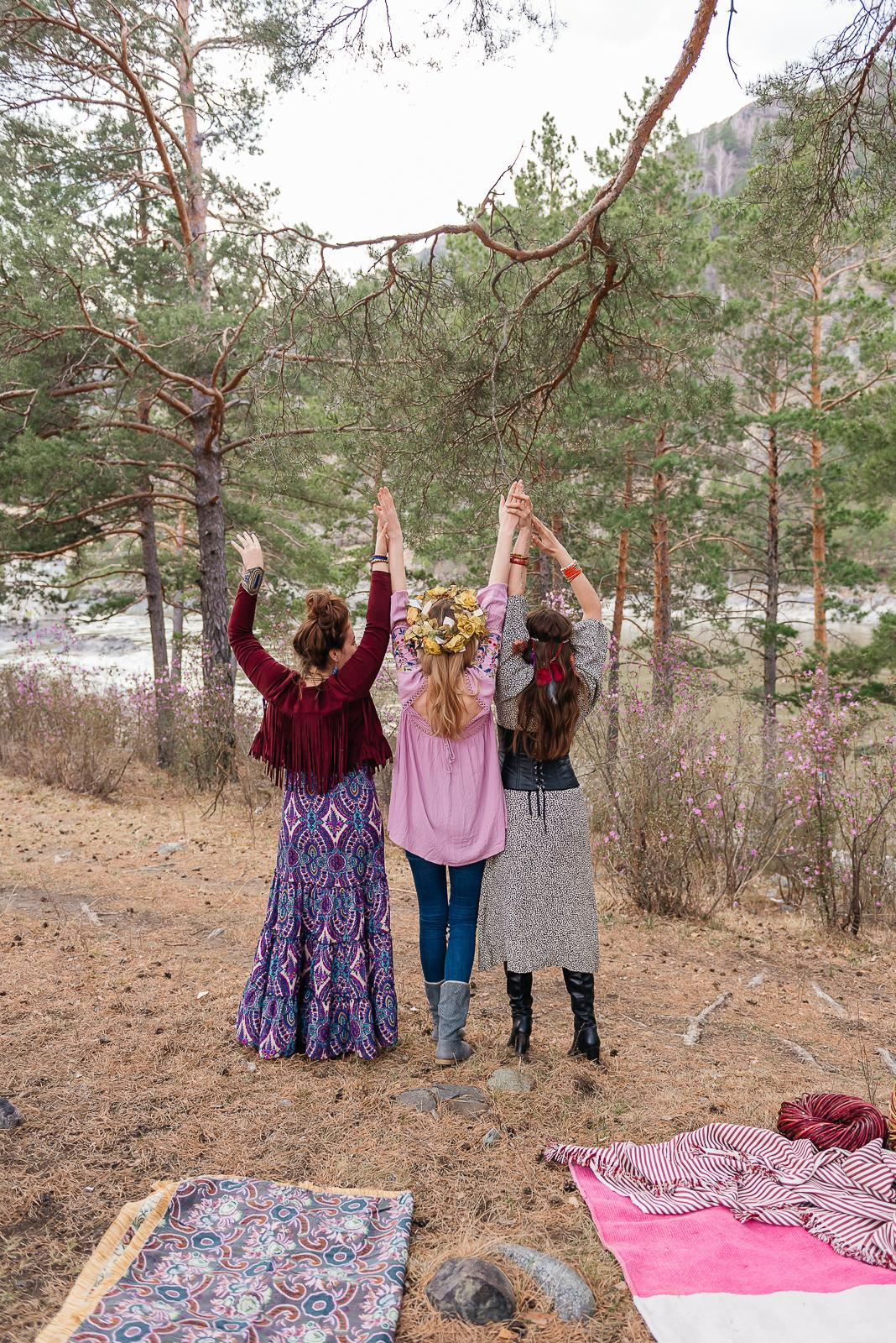 хиппи, свадьба, алтай, природа, свадьба на&nbsp;алтае, свадьба на&nbsp;природе, свадьба летом, девушки