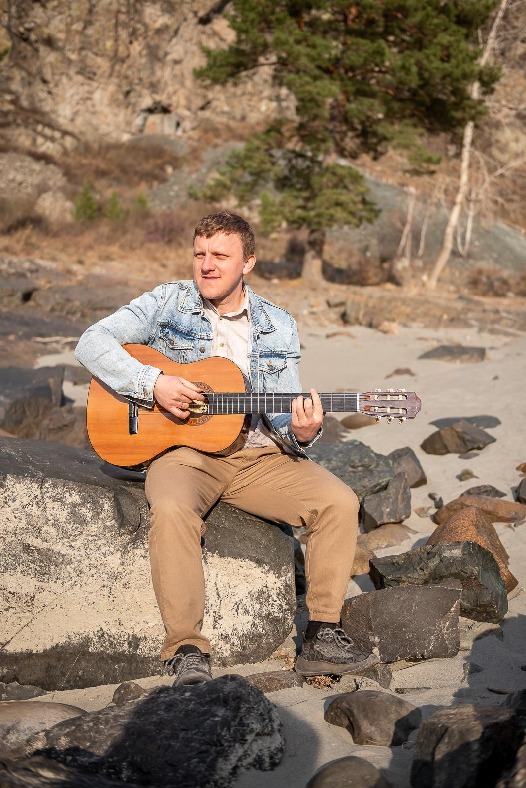 парень, девушка, алтай, гитара, фотосессия на алтае, фотосессия, уличная фотосессия, фотосессия в цветении, съёмка на природе, история любви, цветы, маральник, багульник, весна, фотограф новосибирск, фотосессия в новосибирске, love story, предсвадебная фотосессия, фотосессия для двоих, фотограф в новосибирске, фотосессия в горах, фотосессия у реки, весенняя фотосессия, путешествие на алтай