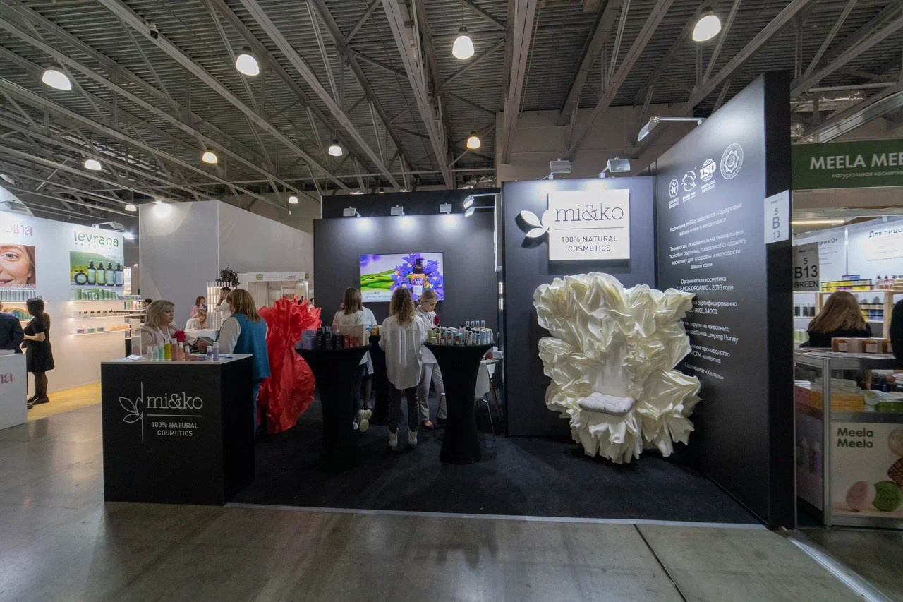 Выставочные стенды. Профессиональный портретный фотограф в Москве Владимир Глаголев