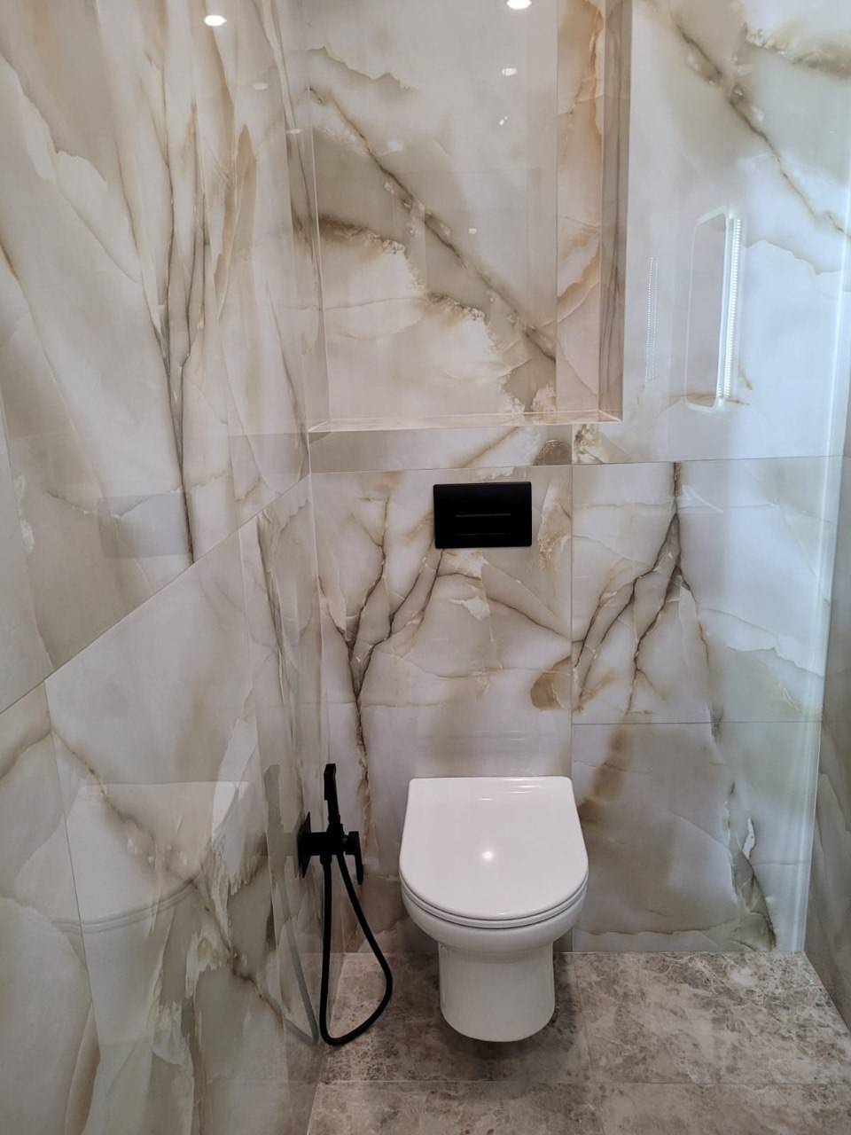 Ванная комната (ул. Ильгама Шакирова д. 18). Ремонт санузла, туалета, ванной под ключ в Казани. Укладка плитки