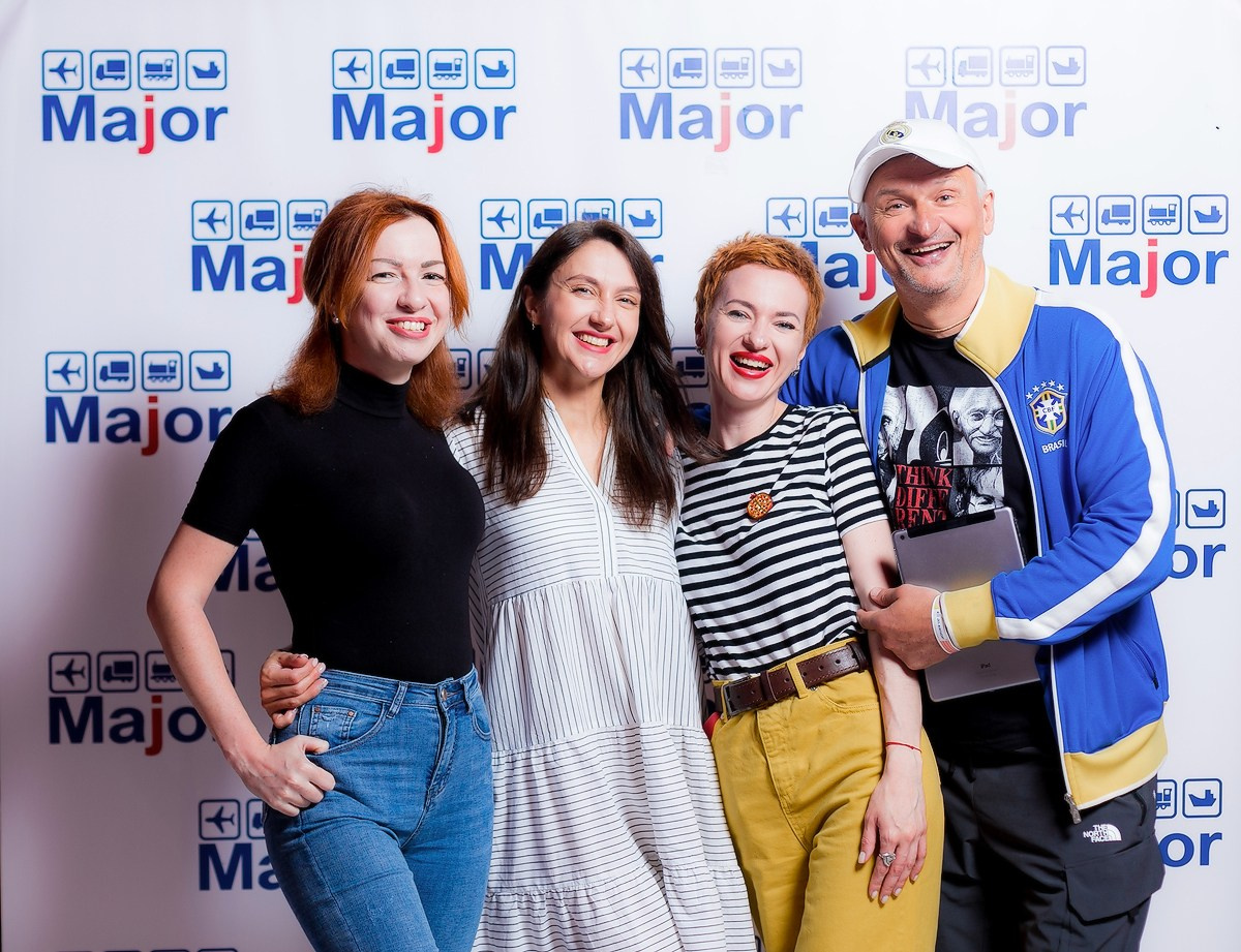 Фотосъемка корпоратива Major на берегу строгинской поймы. Репортажный фотограф Борис Геер