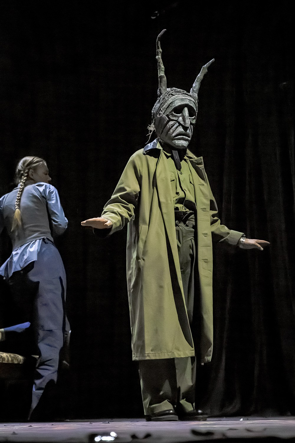 Три сестры, долой уныние, театр на Таганке, реж. Саша Золотовицкий. Фотограф и режиссер Московко Екатерина