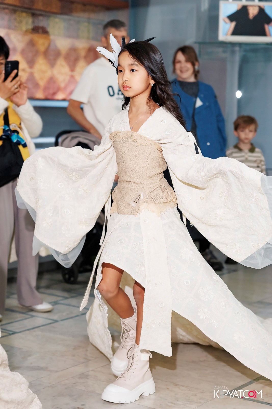 JUNIOR MODELS SHOW. ПЕРФОМАНС НОЧЬ В МУЗЕЕ. КИПЯТКОМ АЛМАТЫ! Фотосъемка мероприятий в Алматы