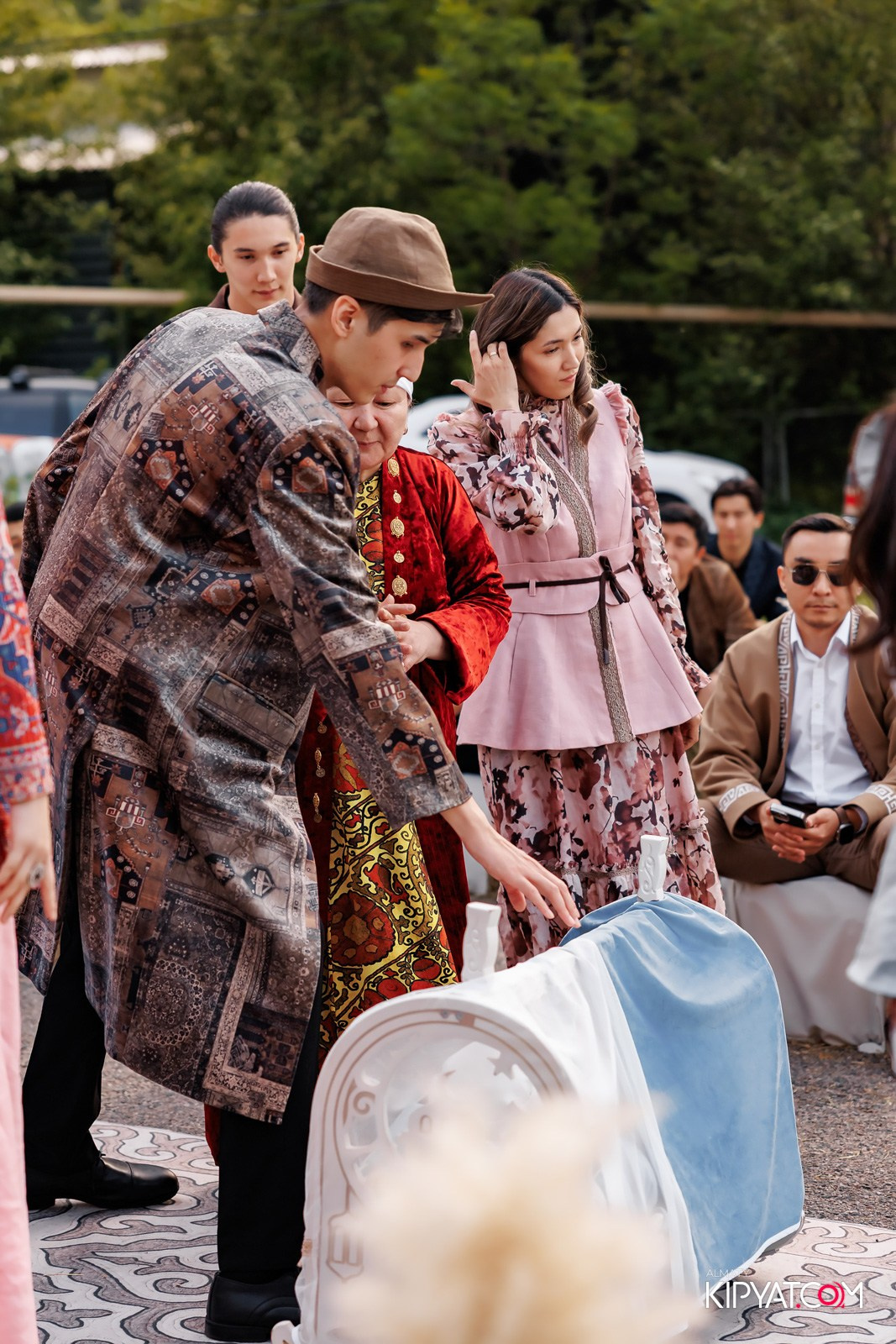 KANG REN TANG. КИПЯТКОМ АЛМАТЫ!