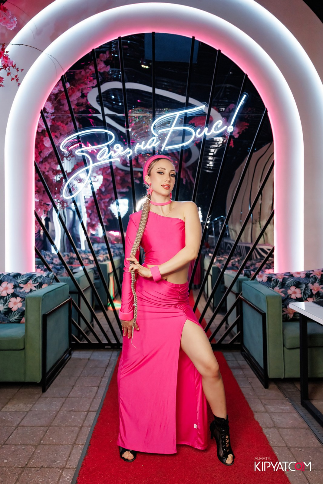 ЗАЯ, НА БИС. КИПЯТКОМ АЛМАТЫ!