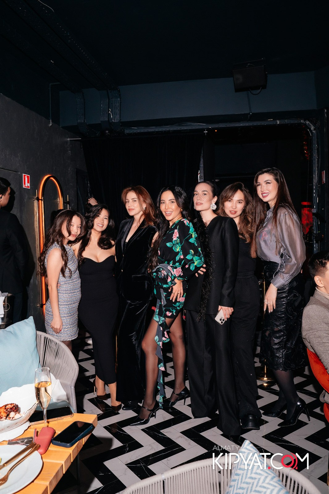 QUEEN. КИПЯТКОМ АЛМАТЫ!