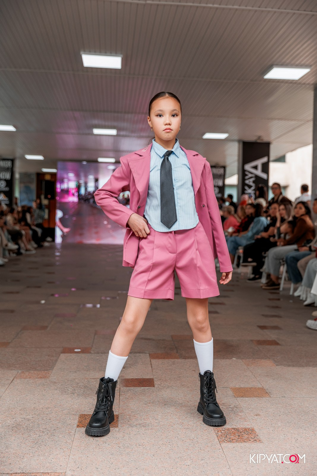 JUNIOR FASHION SHOW. КИПЯТКОМ АЛМАТЫ!
