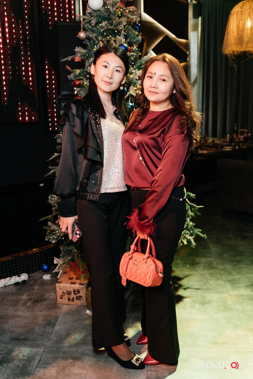 КАФЕ ЖАСМИН НА ЯССАУИ. КИПЯТКОМ АЛМАТЫ!