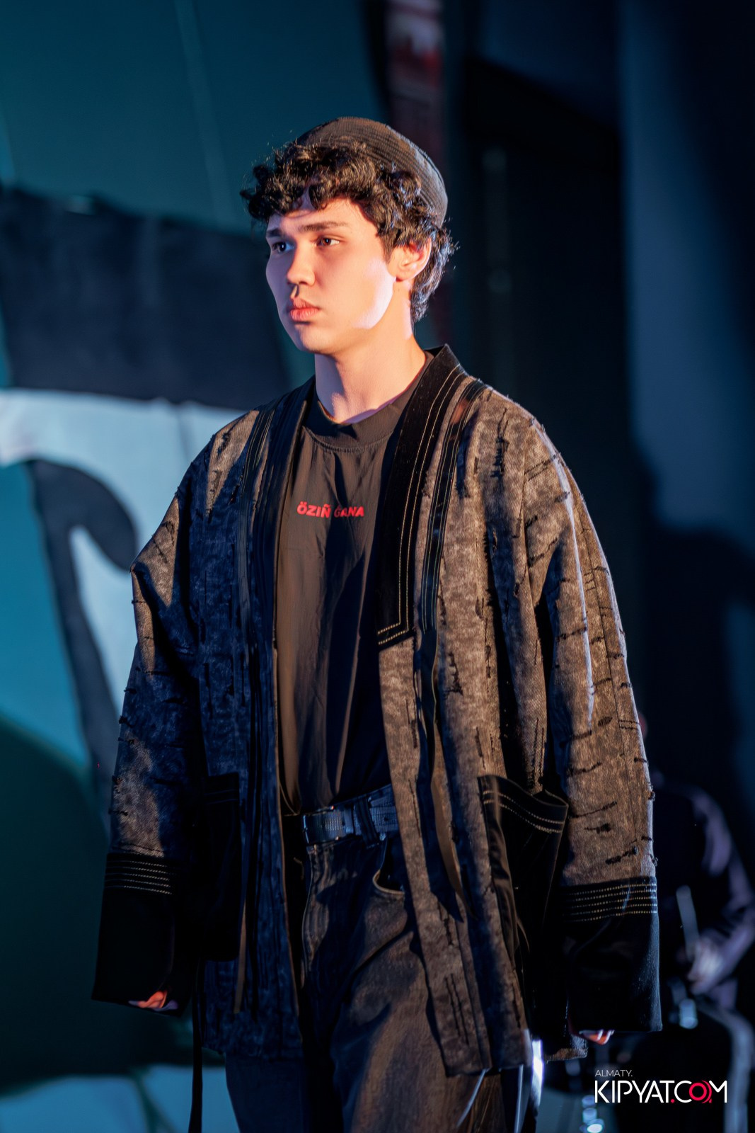 FASHION ПОКАЗ, КАЗАХСКОЙ НАЦИОНАЛЬНОЙ ОДЕЖДЫ. КИПЯТКОМ АЛМАТЫ!