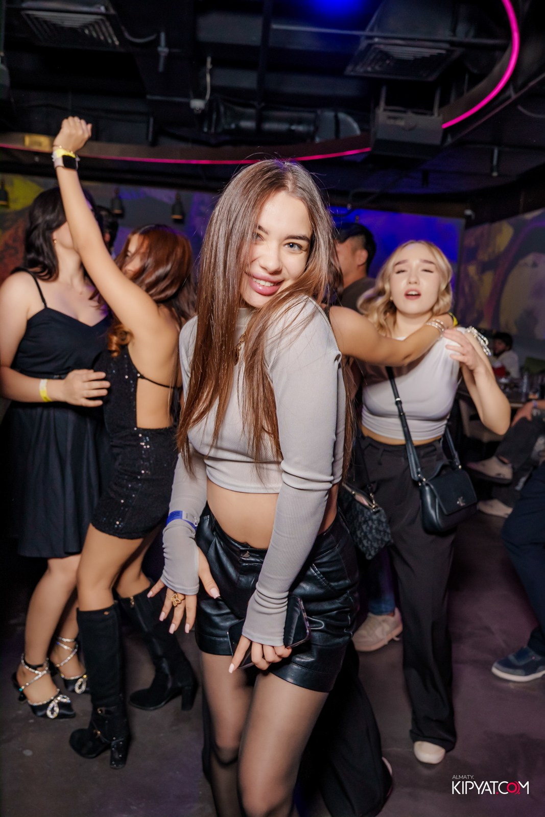 EVENT BAR. КИПЯТКОМ АЛМАТЫ!