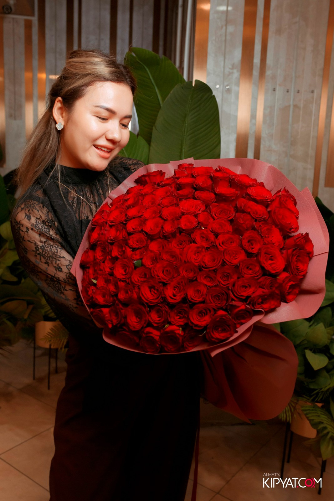 УХО И МЕДВЕДЬ НА КУРМАНГАЗЫ. КИПЯТКОМ АЛМАТЫ! Фотосъемка мероприятий в Алматы