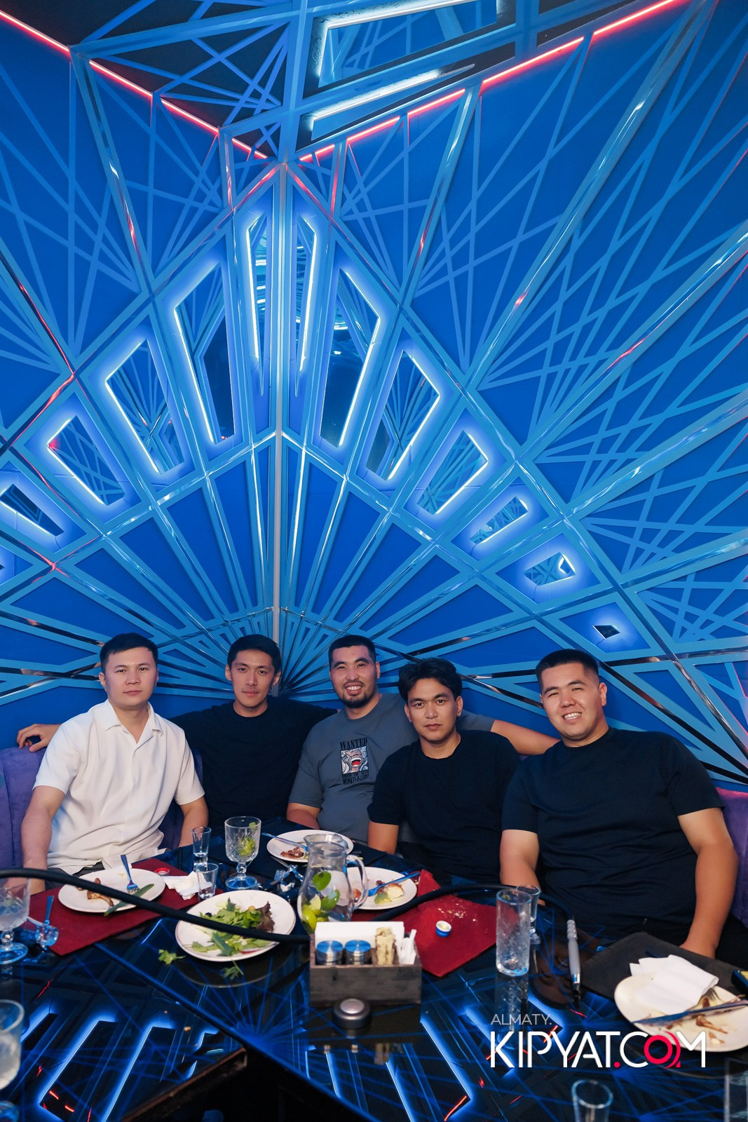 ЗАЯ, НА БИС. КИПЯТКОМ АЛМАТЫ!