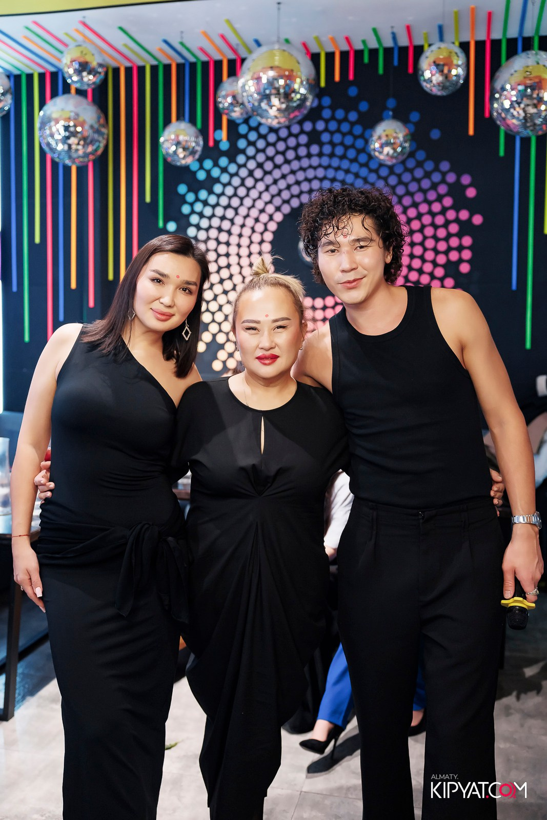 ЗАЯ, НА БИС. КИПЯТКОМ АЛМАТЫ!