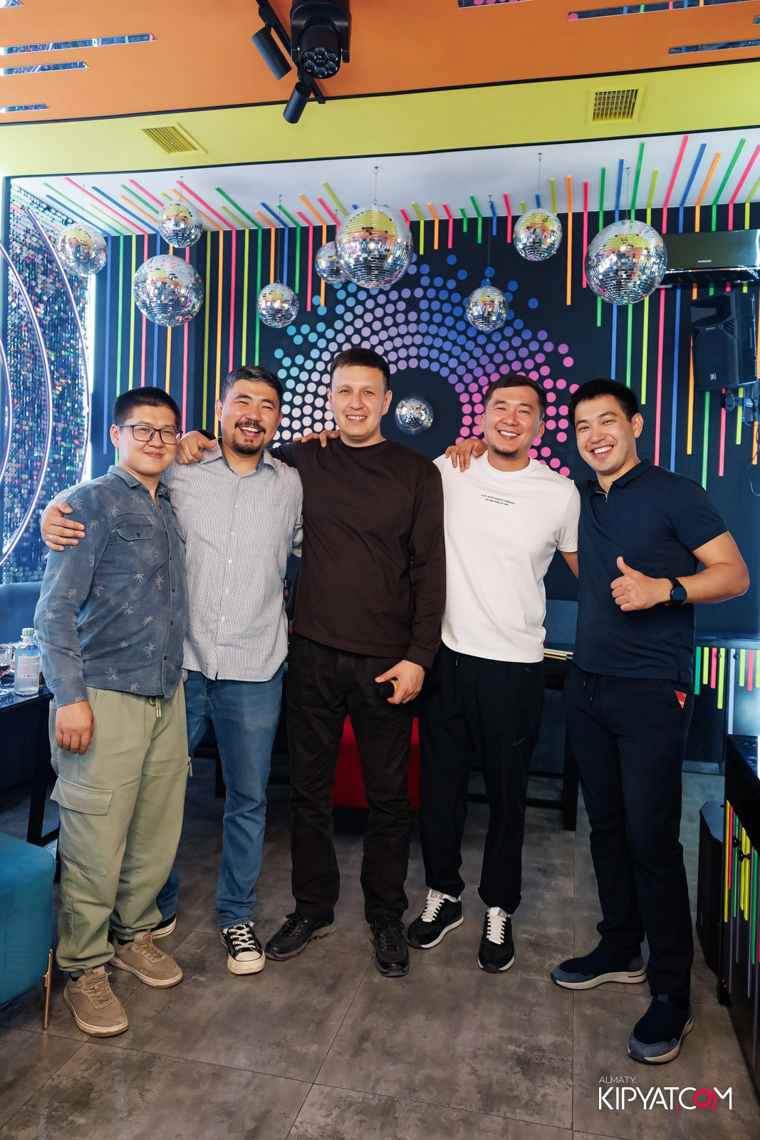 ЗАЯ, НА БИС. КИПЯТКОМ АЛМАТЫ!