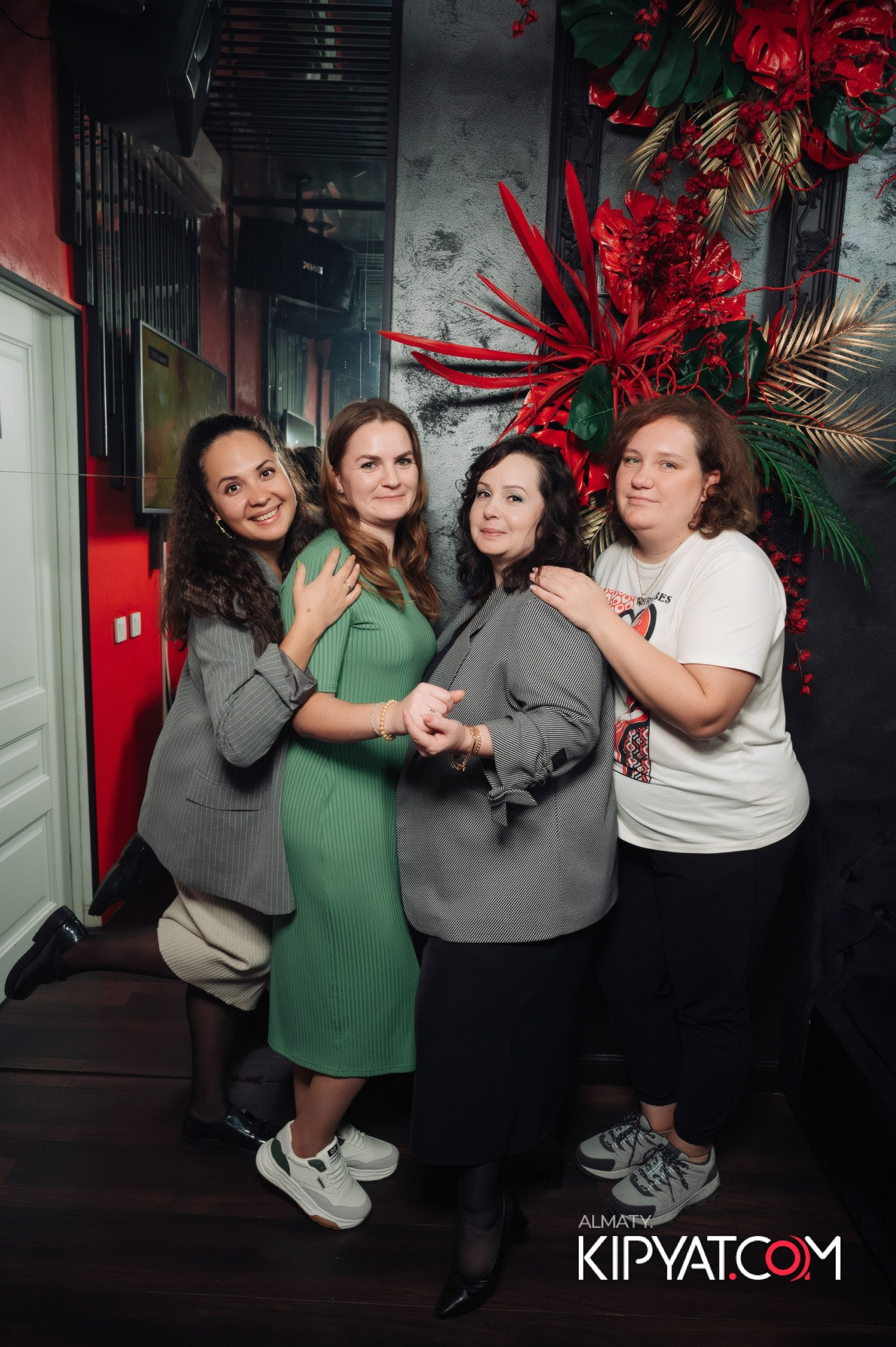 УХО И МЕДВЕДЬ НА САИНА. КИПЯТКОМ АЛМАТЫ!