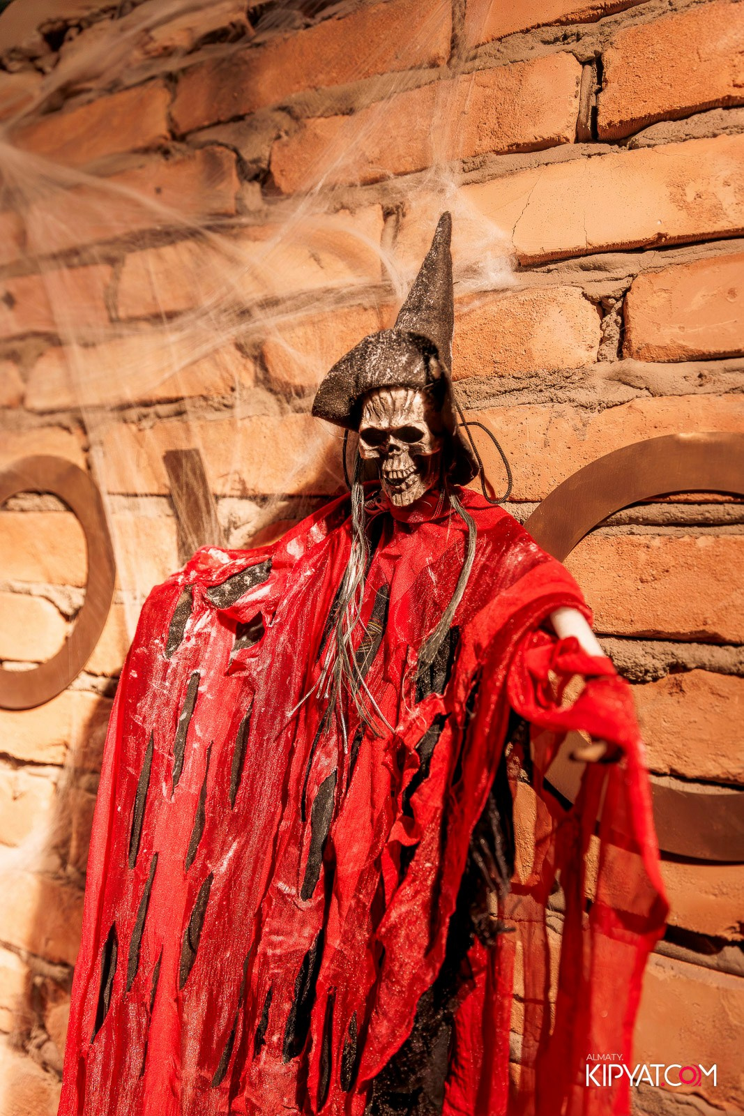 HALLOWEEN PARTY — OLOVO BAR НА ДОСТЫК. КИПЯТКОМ АЛМАТЫ!