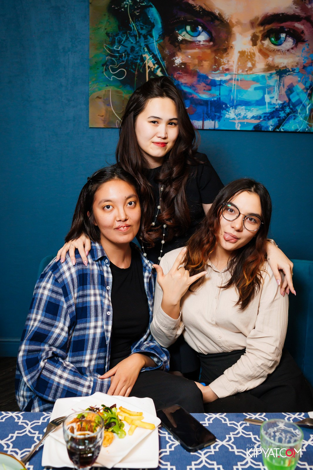 LIFE GRILL CAFE. КИПЯТКОМ АЛМАТЫ!