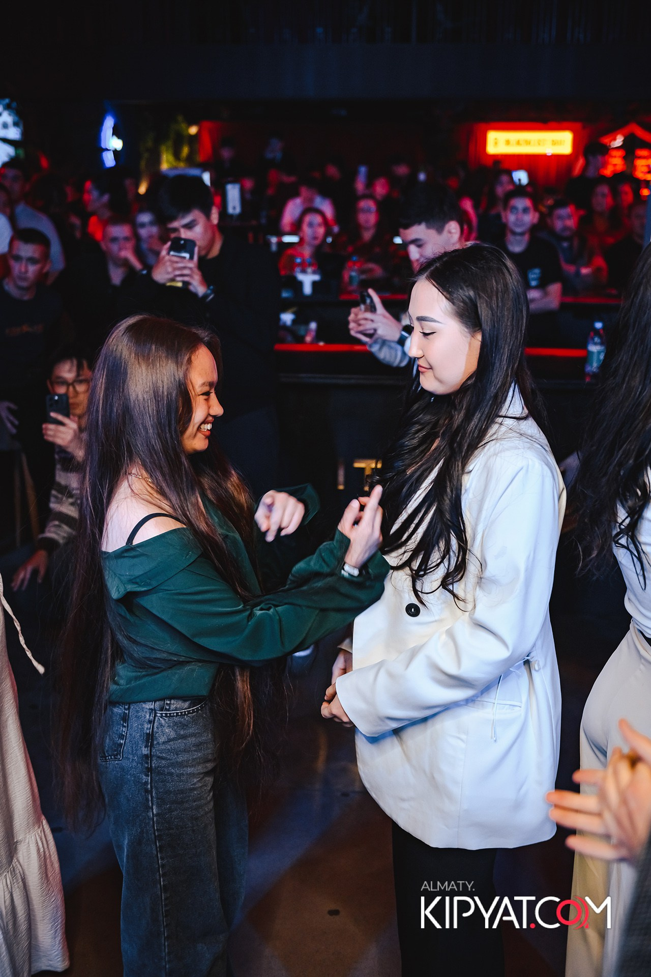 ПОСВЯЩЕНИЕ В СТУДЕНТЫ ''Q'' UNIVERSITY. КИПЯТКОМ АЛМАТЫ!