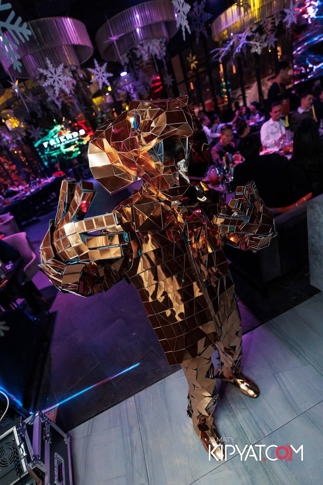 FRIENDS BAR & TERRACE. КИПЯТКОМ АЛМАТЫ!