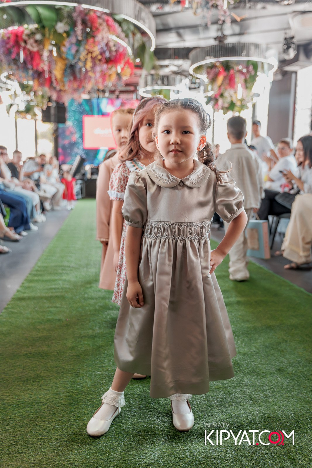 PROM KIDS FASHION SHOW. КИПЯТКОМ АЛМАТЫ!