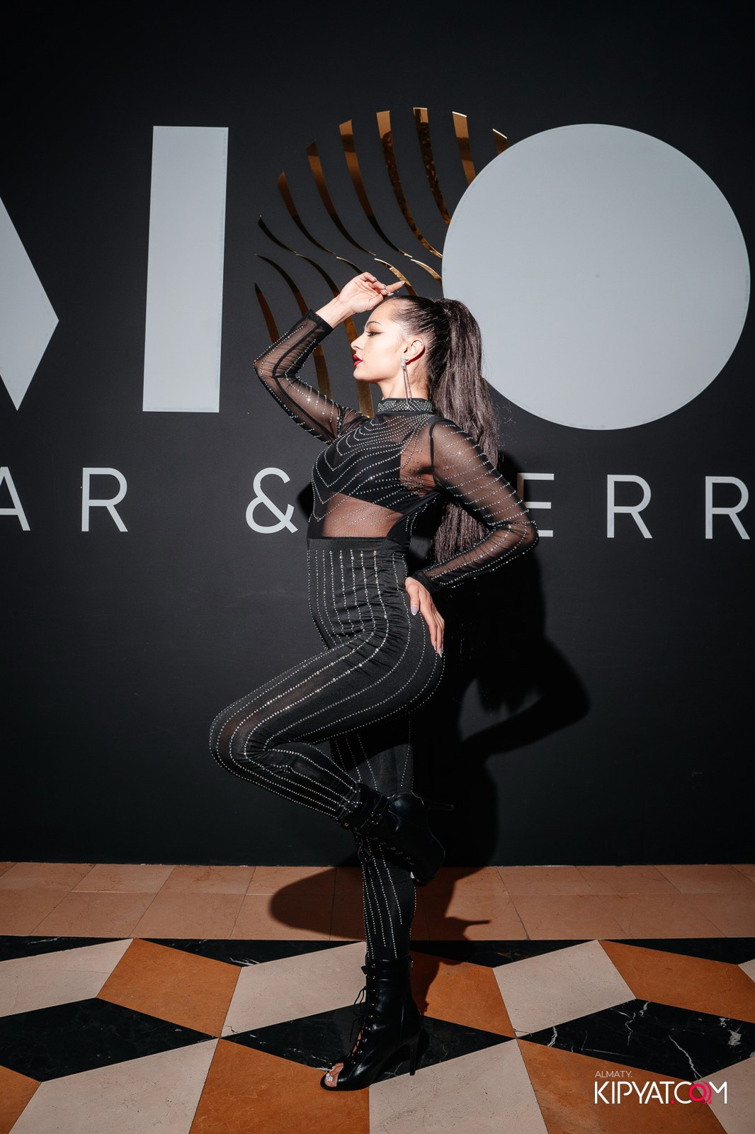 MOOD KARAOKE & TERRACE. КИПЯТКОМ АЛМАТЫ!