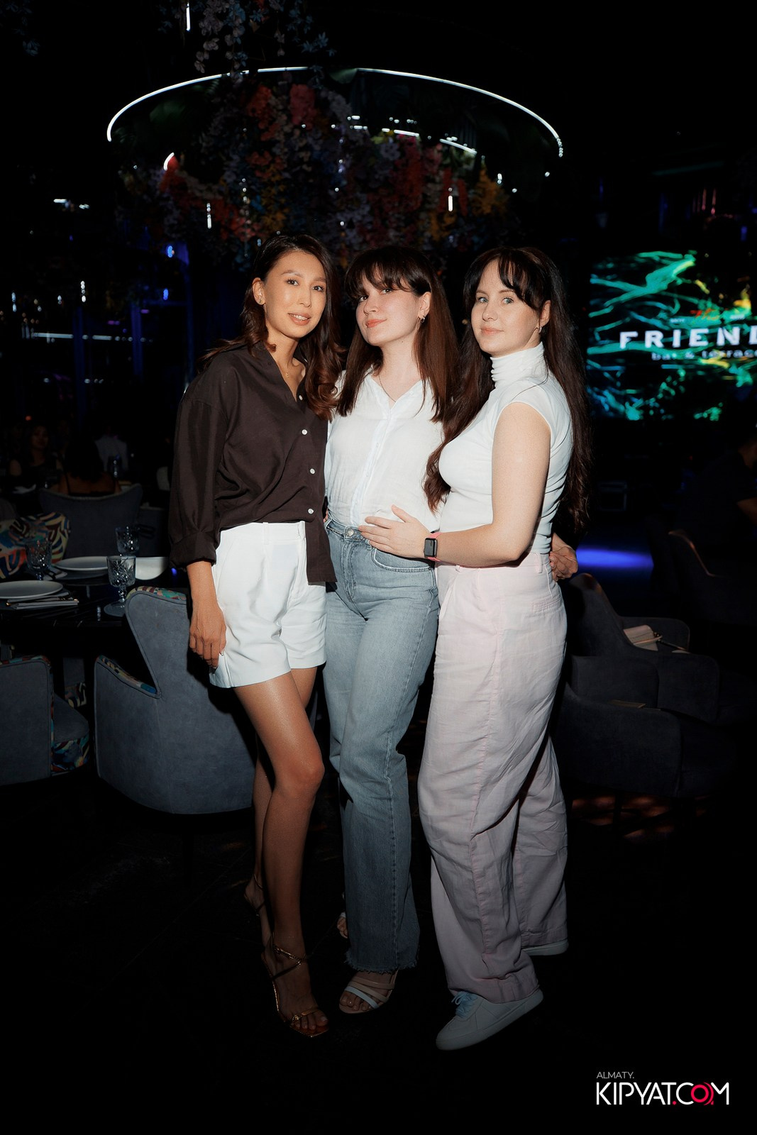 FRIENDS BAR & TERRACE. КИПЯТКОМ АЛМАТЫ!