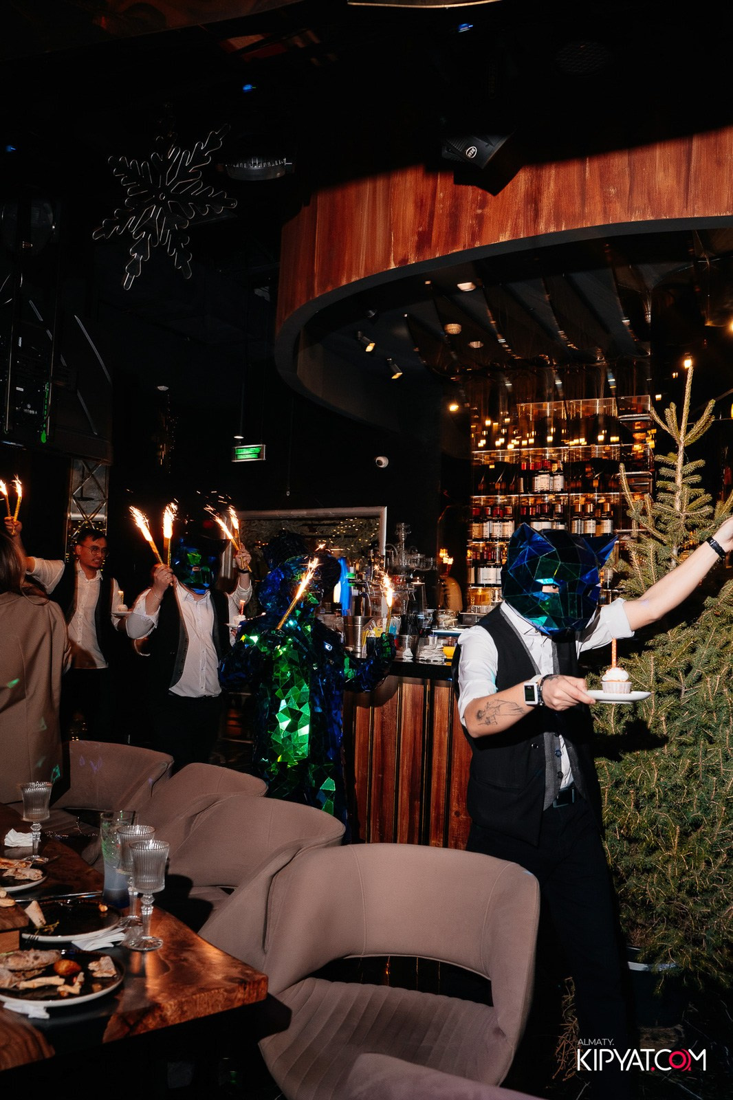 MOOD KARAOKE & TERRACE. КИПЯТКОМ АЛМАТЫ!