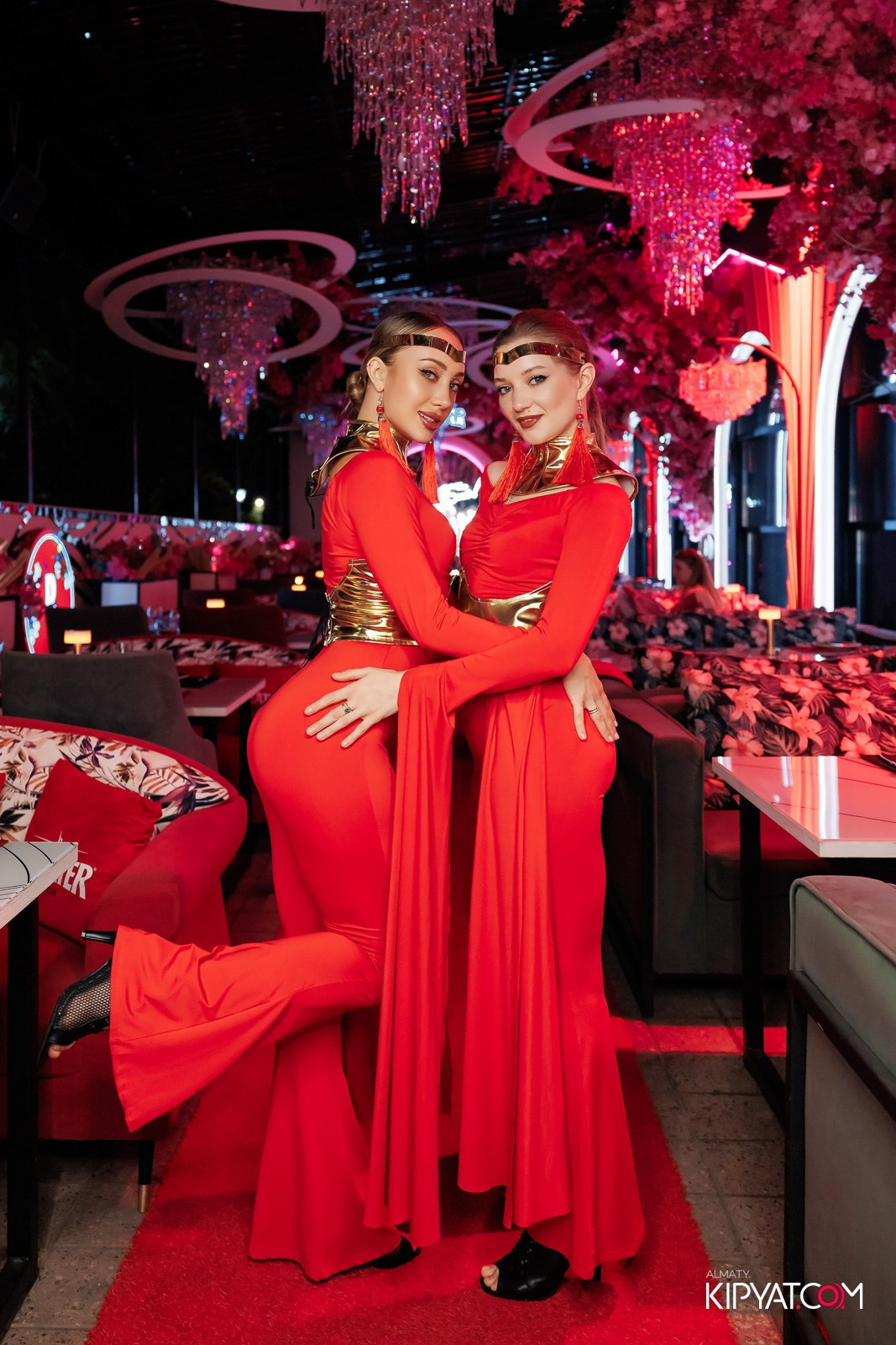 ЗАЯ, НА БИС. КИПЯТКОМ АЛМАТЫ!